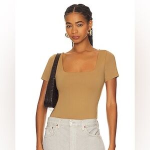 Good American Scuba Modern Bodysuit Square Neck Short Sleeve Women Size 1 Pecan